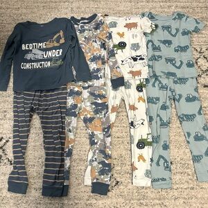 Carter’s Boys 5T Pajama Set